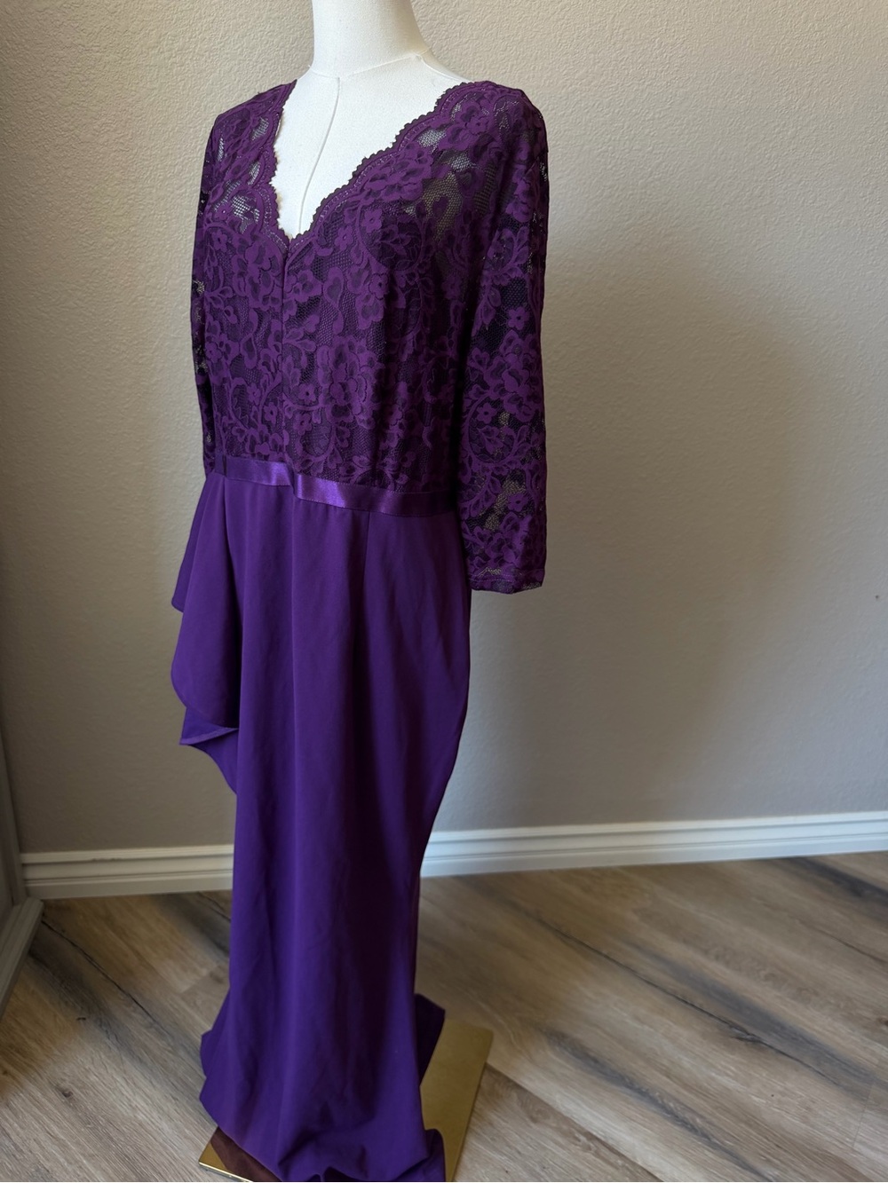 NWOT Violet Lace High-Low Evening Gown, XXL